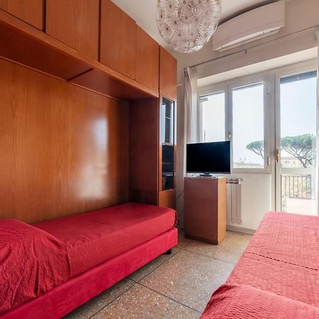 Monteverde Roomy Apartment Sun And Flowers Рим Екстериор снимка