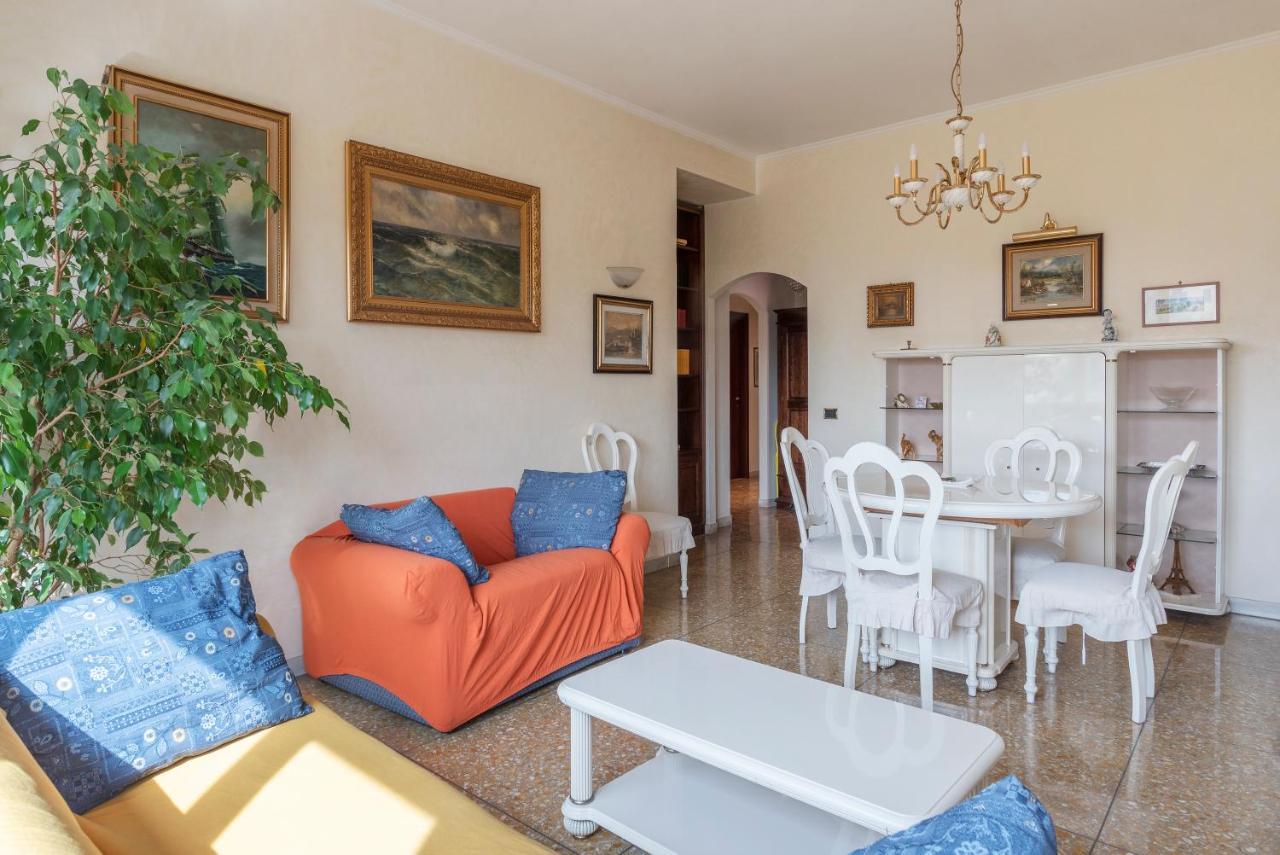 Monteverde Roomy Apartment Sun And Flowers Рим Екстериор снимка