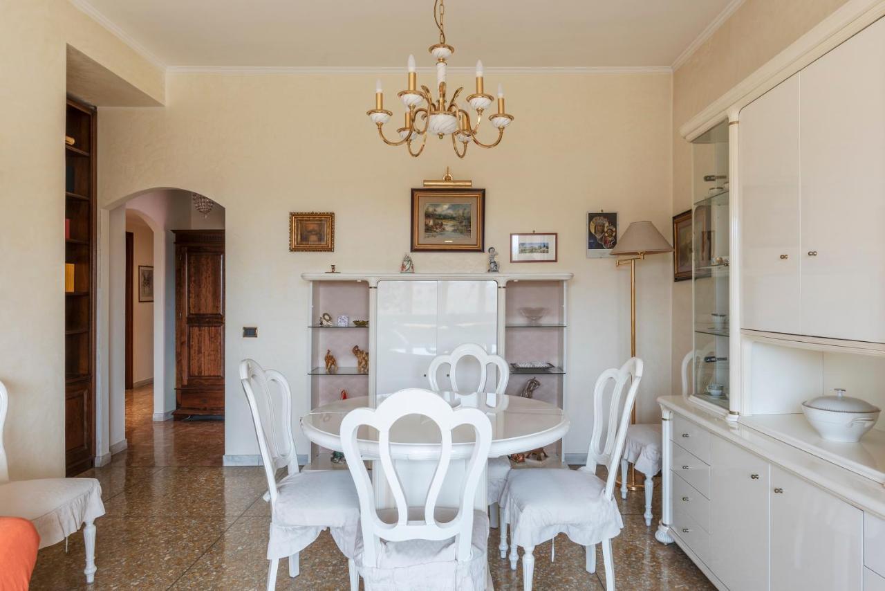 Monteverde Roomy Apartment Sun And Flowers Рим Екстериор снимка