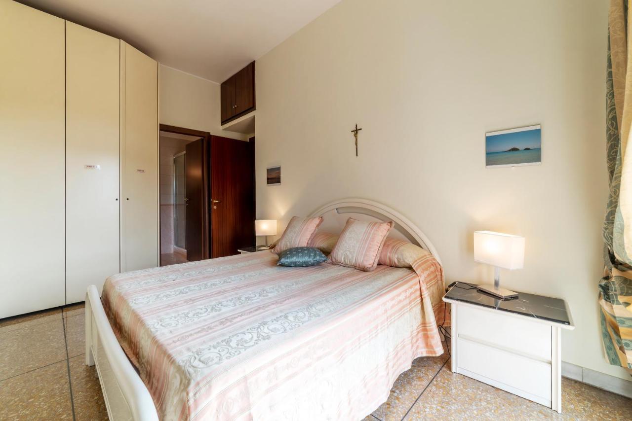 Monteverde Roomy Apartment Sun And Flowers Рим Екстериор снимка